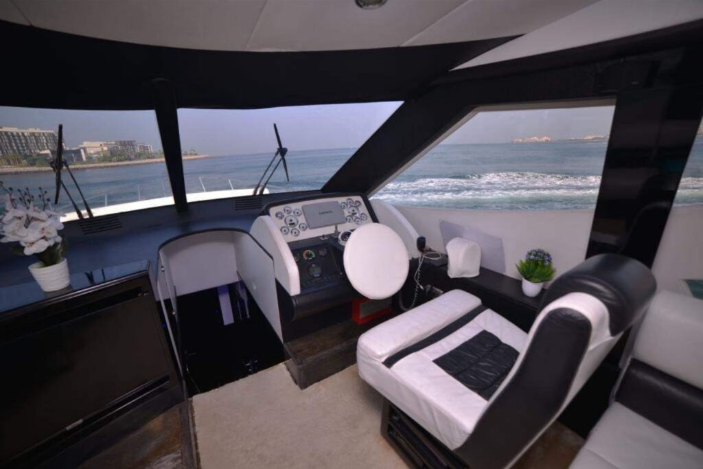 Dubai Marine 60 ft Yacht: The Captain’s Command