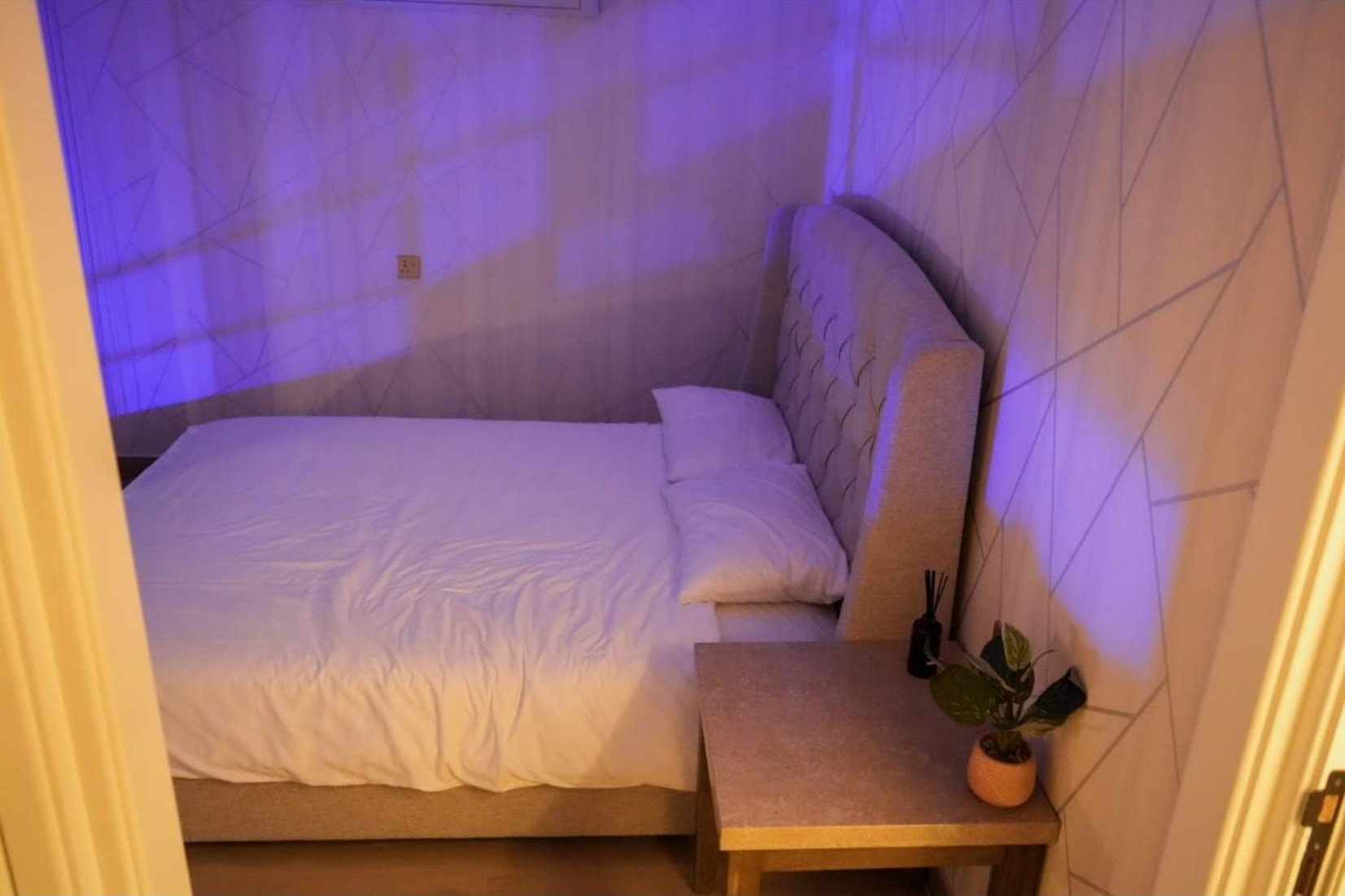 House Boat 80 ft Yacht: Restful Sleeping Quarters