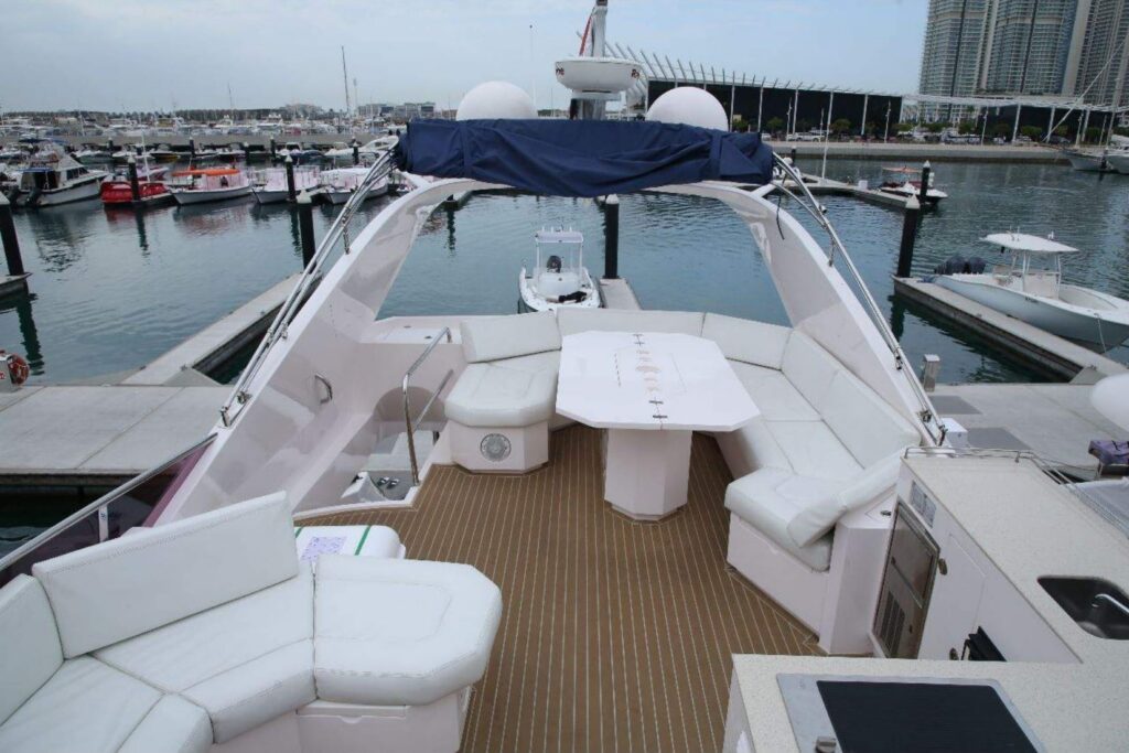 Integrity 70 ft Yacht: Spacious Open Sitting Area