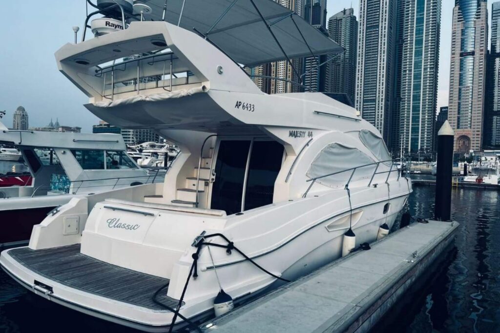 Majesty on the Waves: The Full Majesty 50 ft Yacht