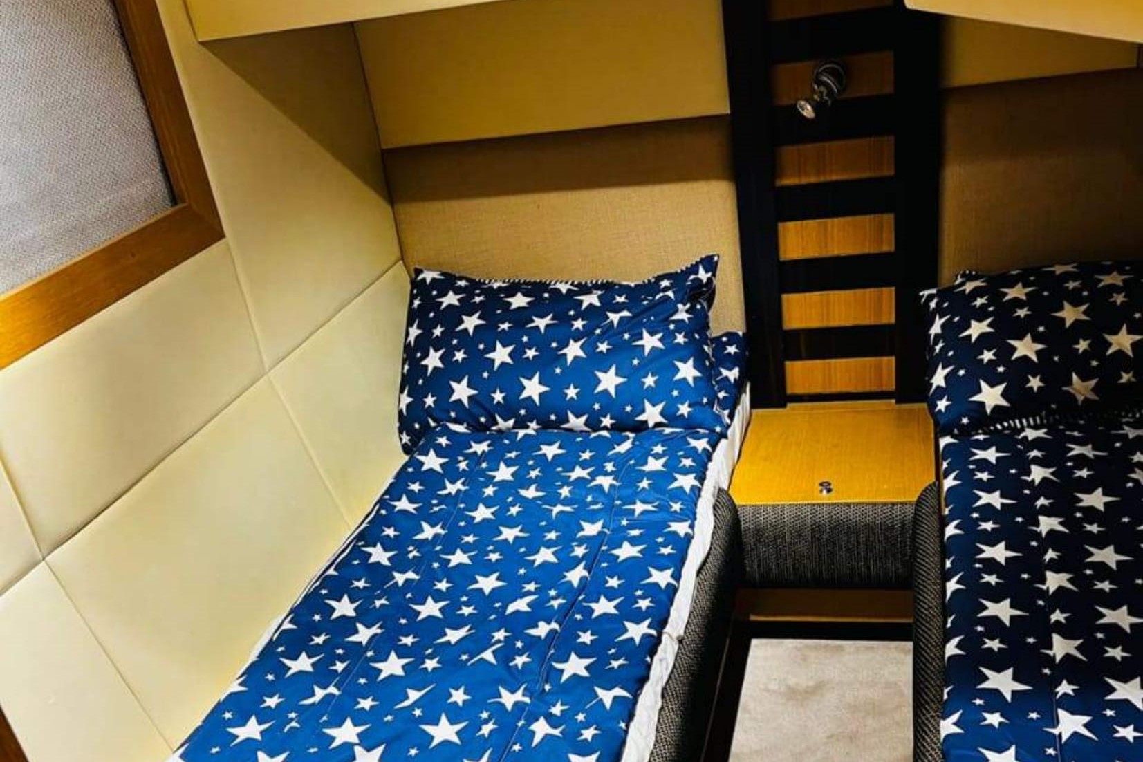 Majesty 50 ft Yacht Sleeping Space