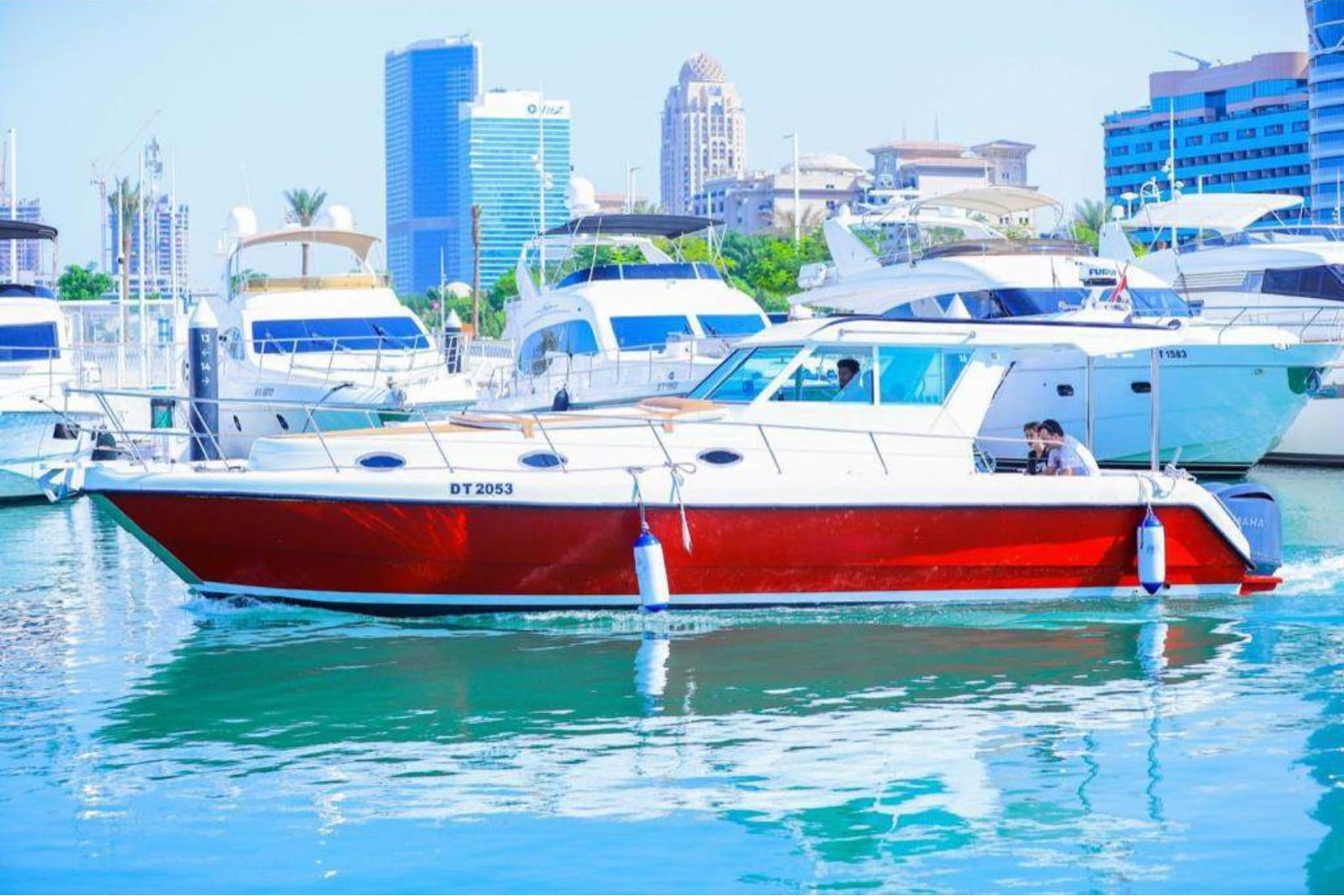 Walk Around 40 ft Yacht: Luxury on the Water