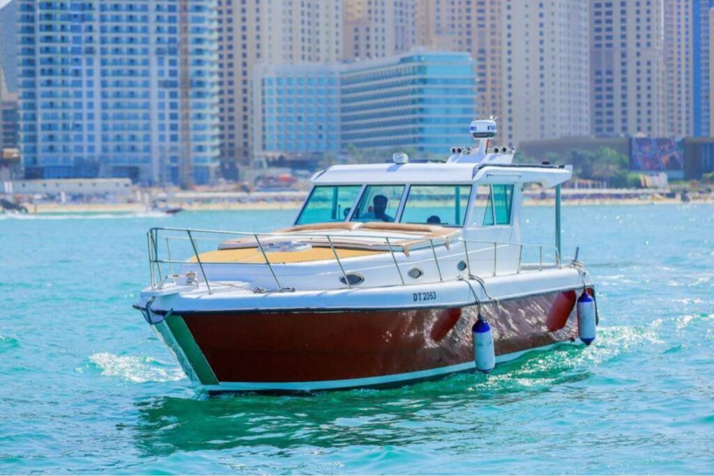 Walk Around 40 ft Yacht: Cruising in Style